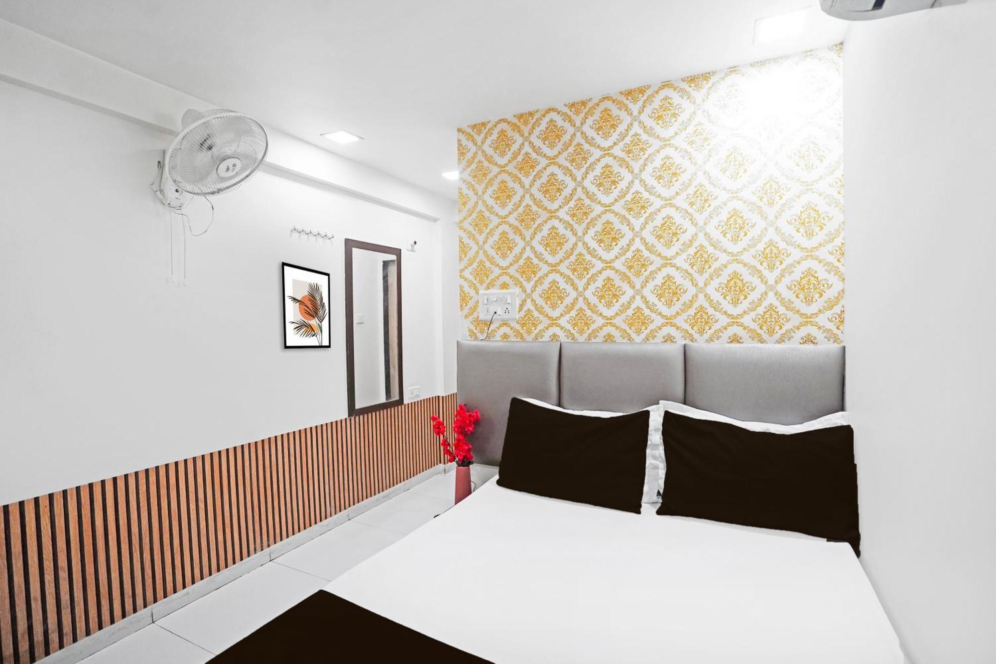 Hotel O S. G. Highway Formerly I Land Park Ahmadábád Kültér fotó